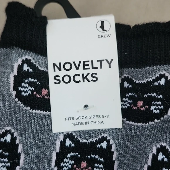 Kohl's Novelty Cat Crew Socks - Picture 4 of 4